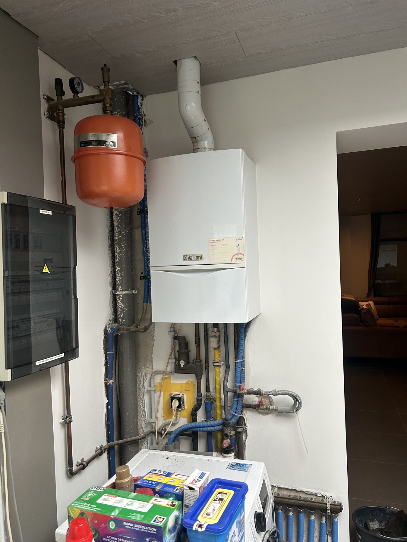 Oude Vaillant-wandketel vóór vervanging in Assebroek